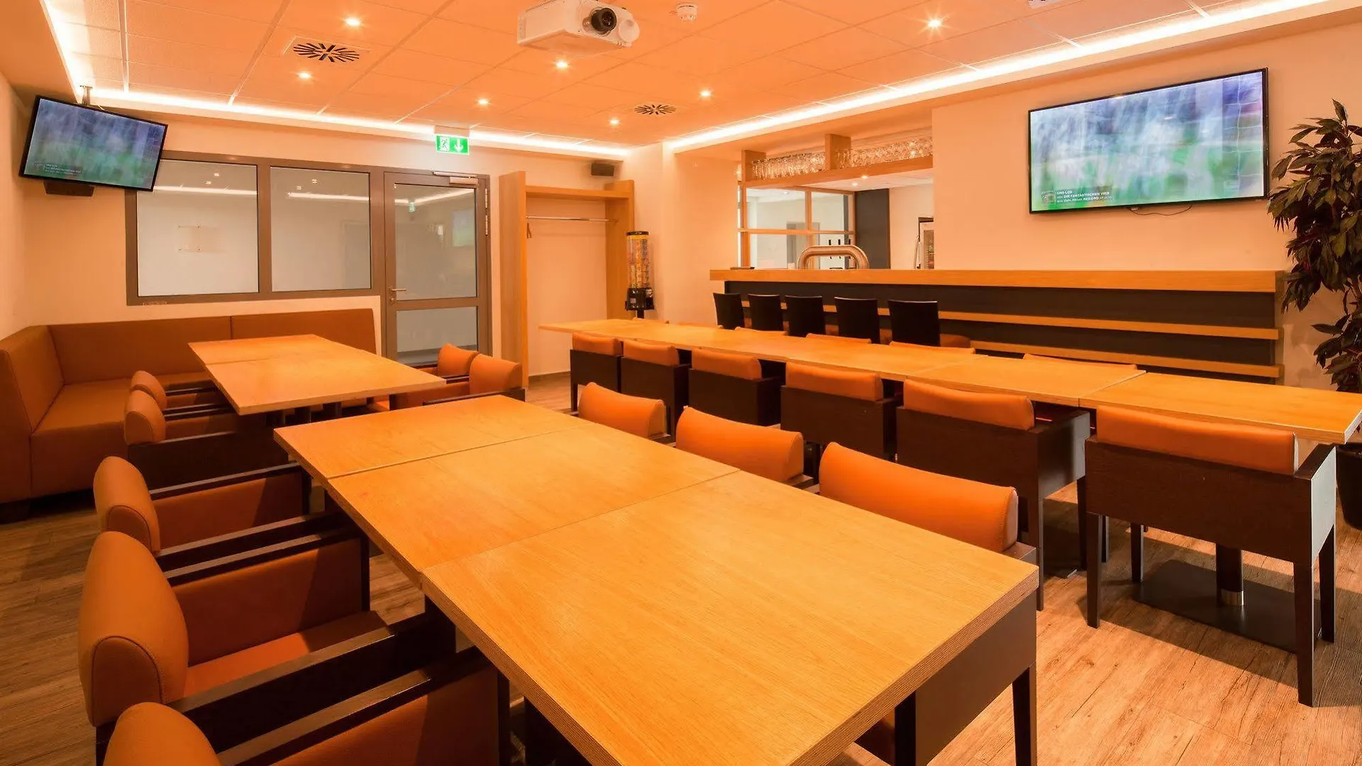 ***  Sporthotel Hamburg By Jufa Hotels Germany